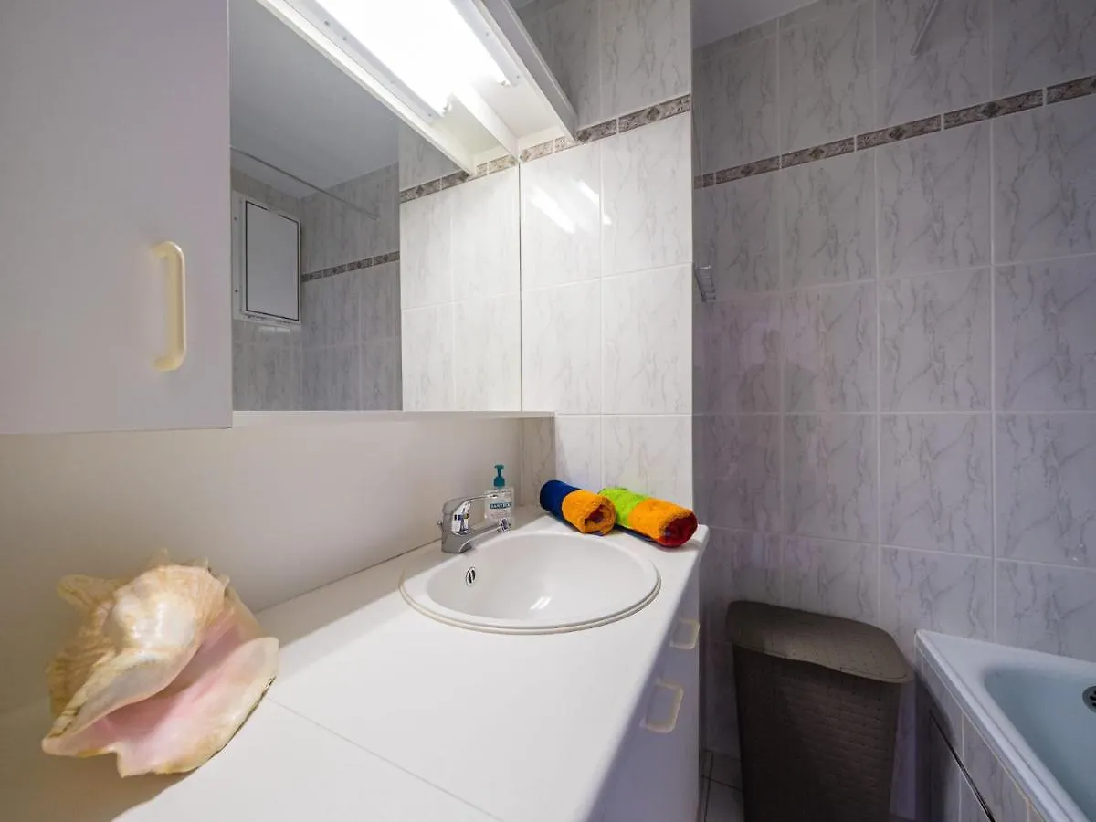 Apartment Appealing Studio With Terrace Middelkerke