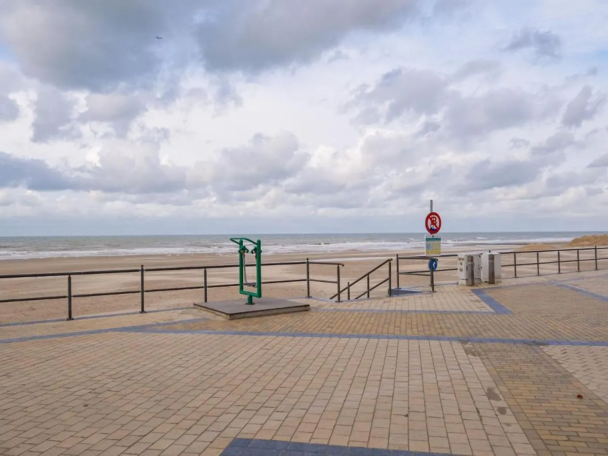 Appealing Studio With Terrace Middelkerke